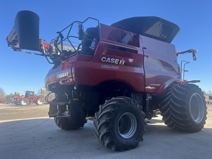 case-ih-8250-image-9