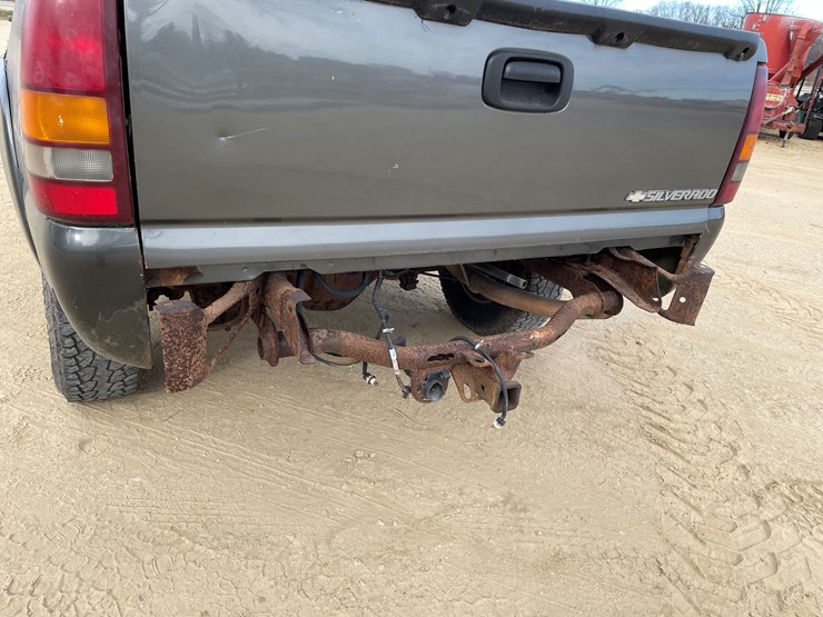 chevrolet-silverado-1500hd-image-31