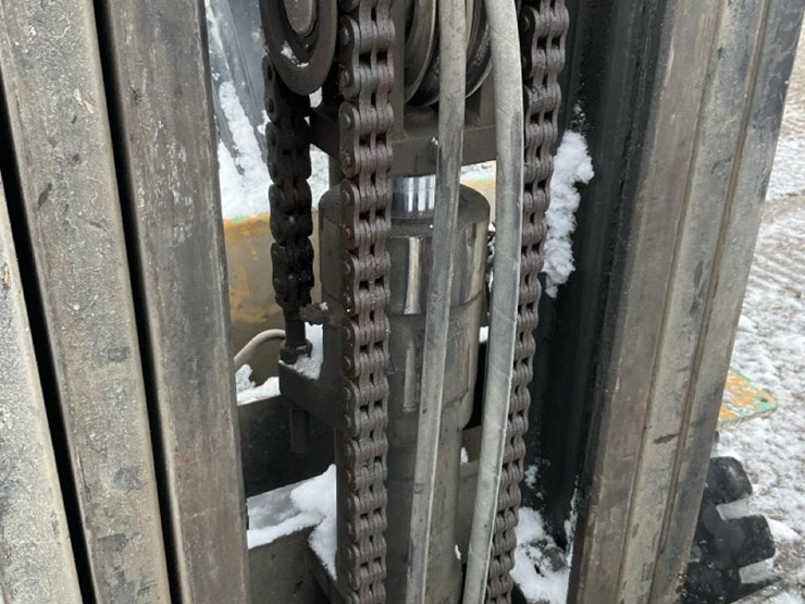 mitsubishi-fg30-image-14