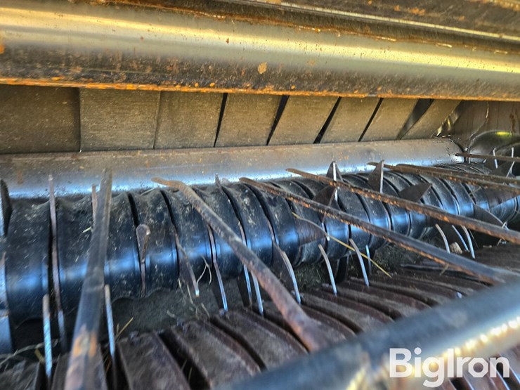 case-ih-rb565-premium-image-20