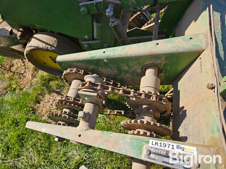 john-deere-7000-image-18