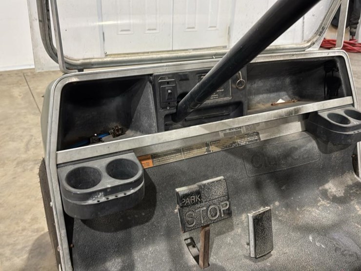 #2350-•-electric-golf-cart*-image-8