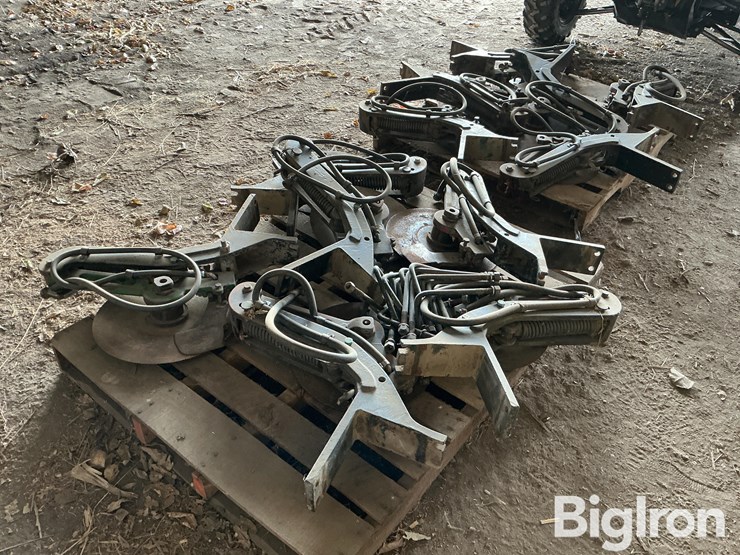 john-deere-2x2-row-unit-openers-image-5