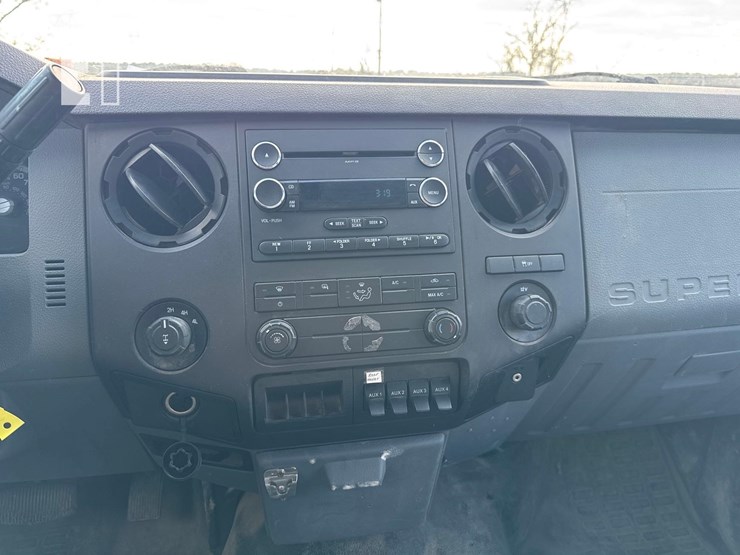 2012-ford-f350-xl-image-32