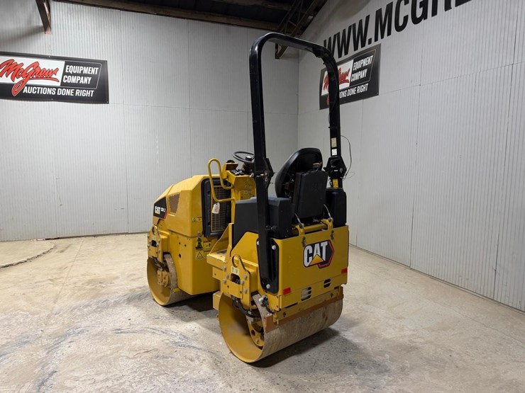 2019-caterpillar-cb1.7-image-3
