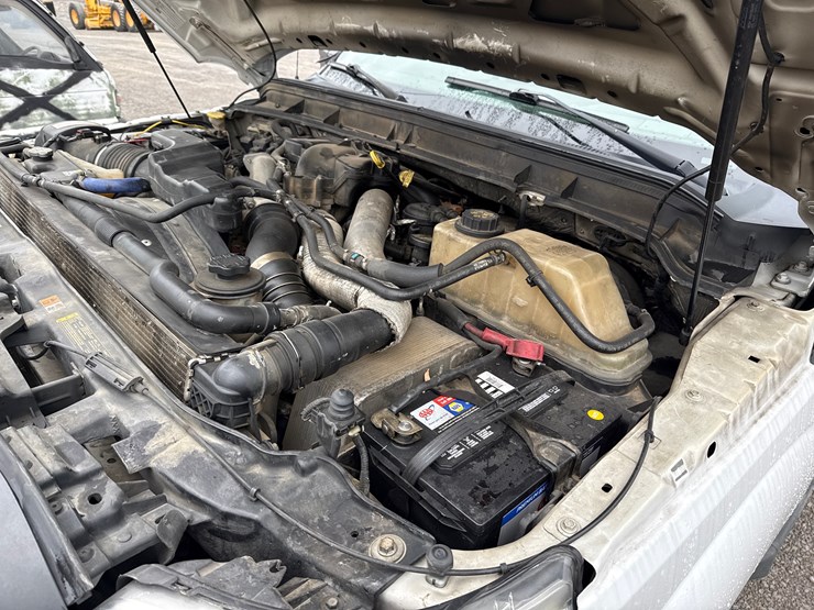 2012-ford-f250-xl-image-14