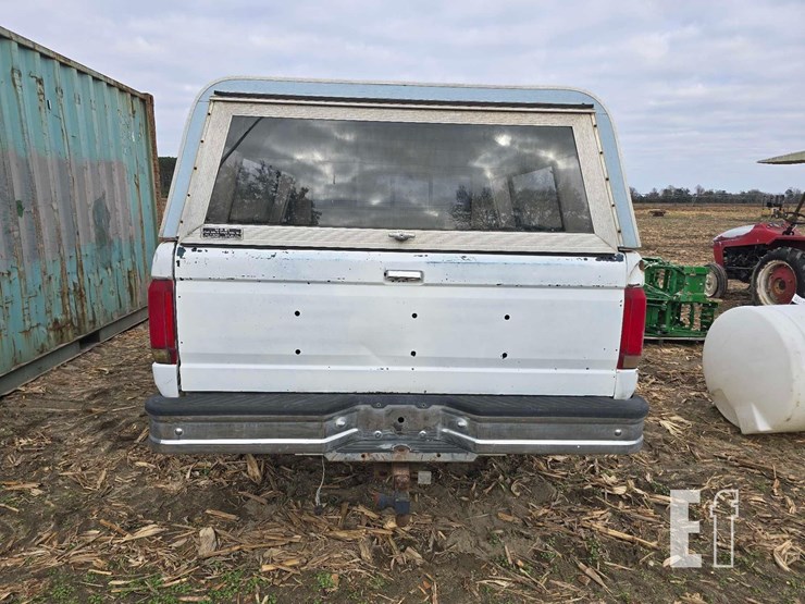 1994-ford-f150-xl-image-3