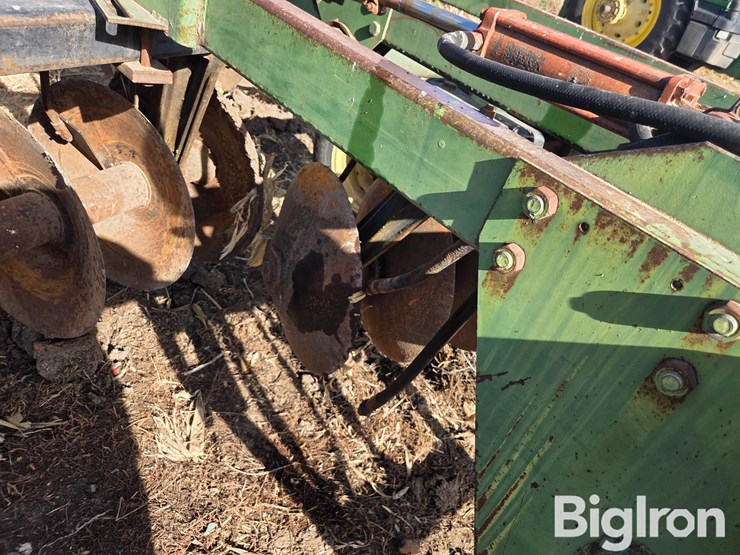 john-deere-210-image-16