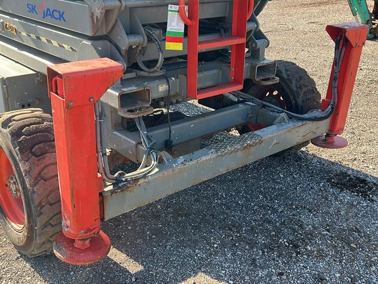 skyjack-sj8850rt-image-11