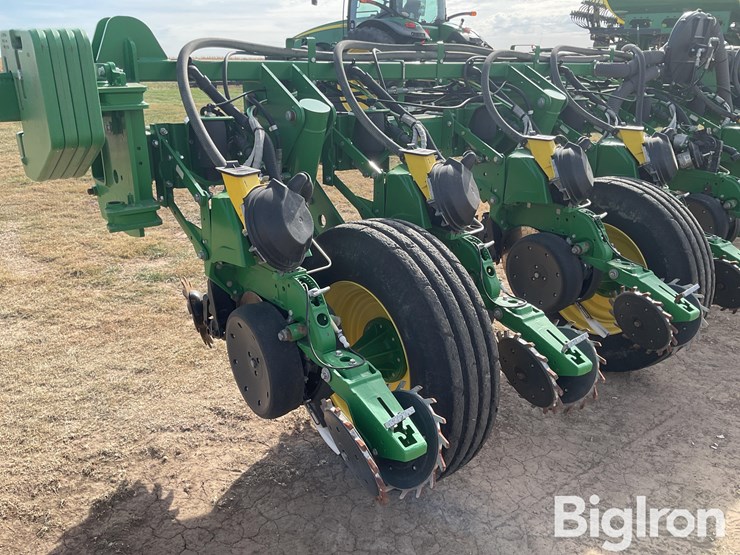 john-deere-1775nt-image-20