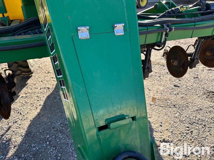 john-deere-2630-image-18