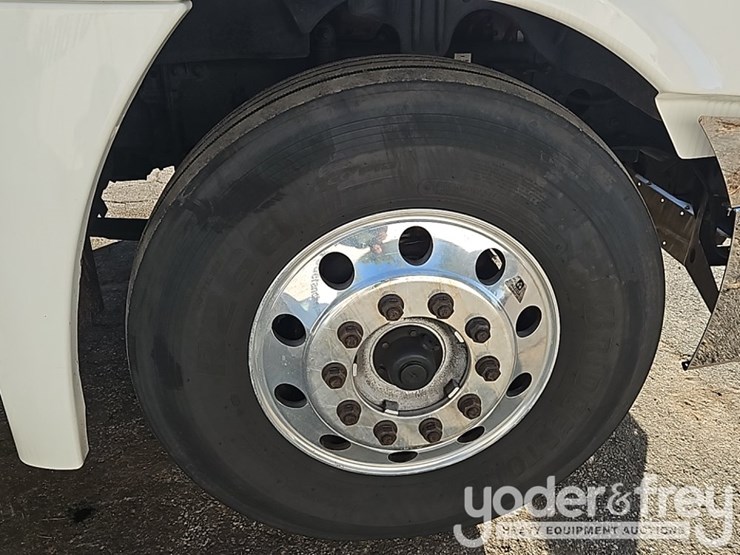 2018-freightliner-cascadia-image-12