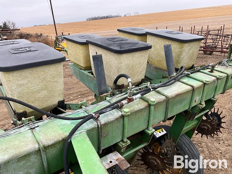 john-deere-7000-image-19