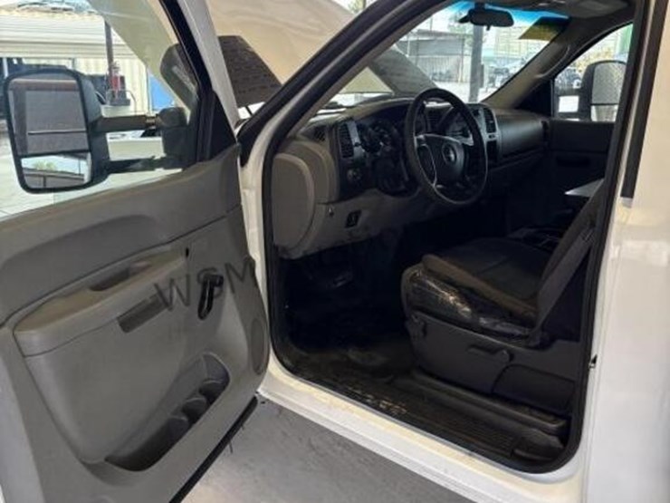 chevrolet-silverado-3500hd-image-27