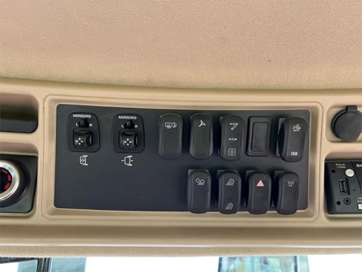 #154-•-2023-steiger-540-qt-image-35