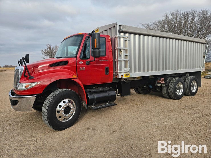 2005-international-durastar-4400-image-1