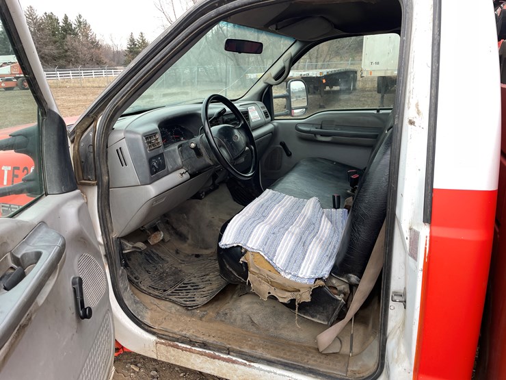 #1143-•-1999-ford-service-truck-(has-mn-title)-image-32