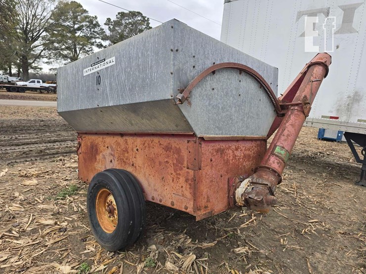 international-10-image-2