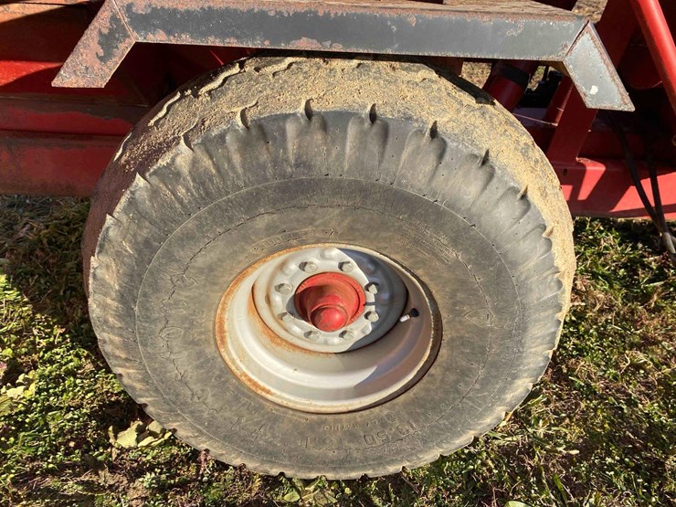 case-ih-1350-image-38