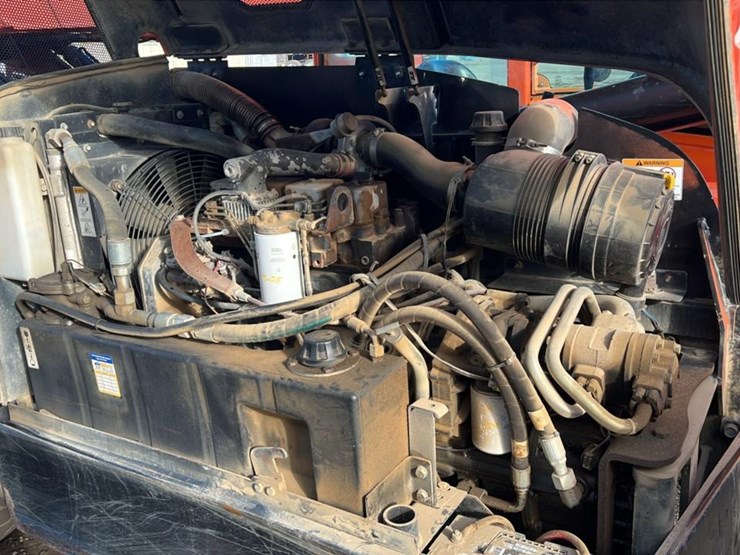 2005-lull-644e-42-image-37