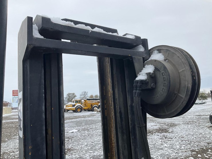 #1354-•-caterpillar-t80b-forklift-image-17