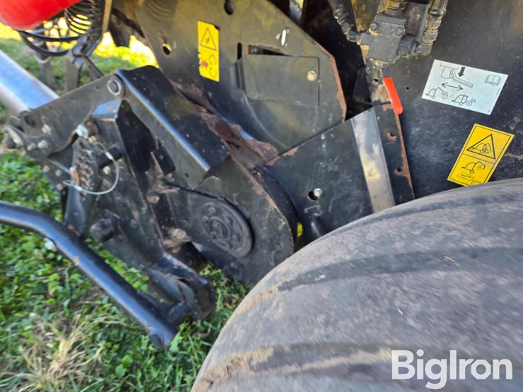 case-ih-rb565-premium-image-13