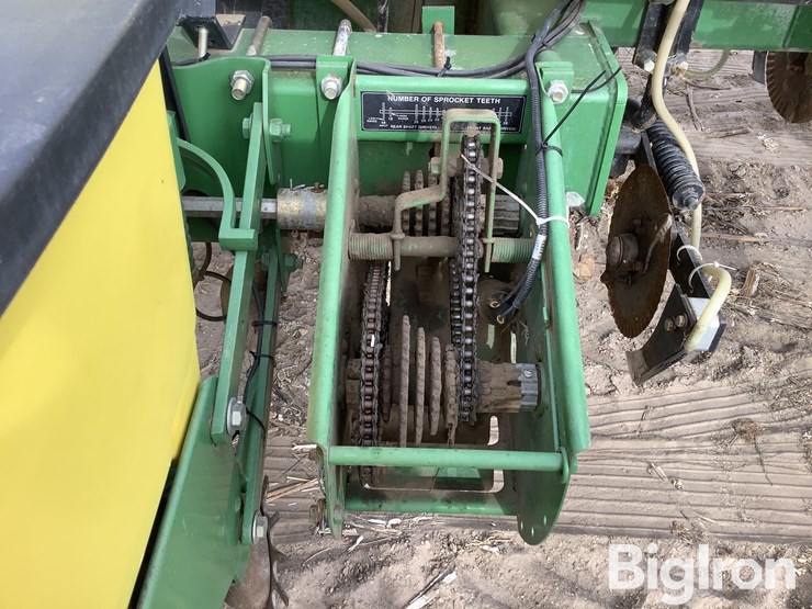 john-deere-7200-image-14