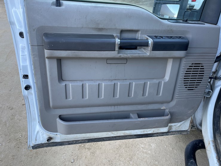 ford-f250-xl-image-34