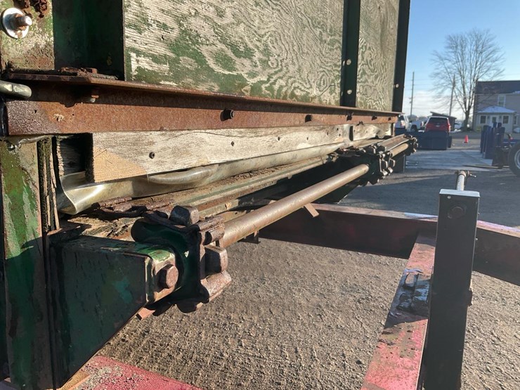 #2300-•-sawdust-trailer-image-14