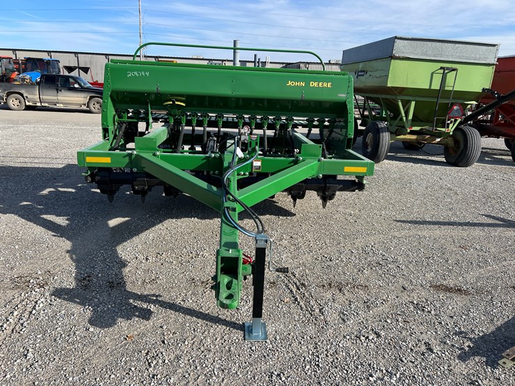 john-deere-750-image-2
