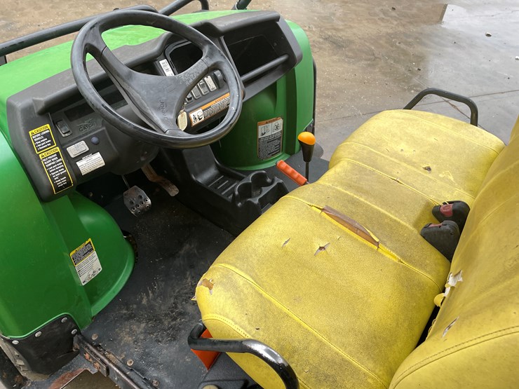 john-deere-gator-image-14