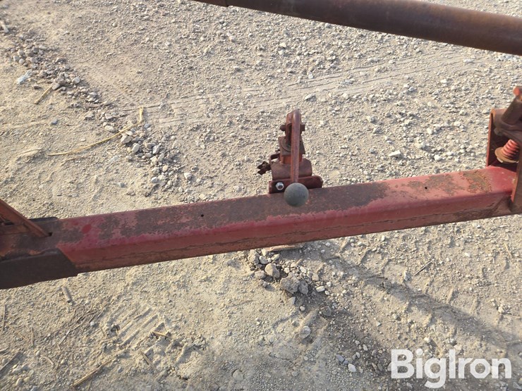 new-holland-315-image-11