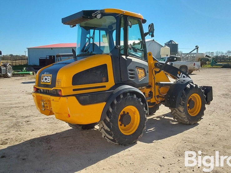 2021-jcb-409-image-5