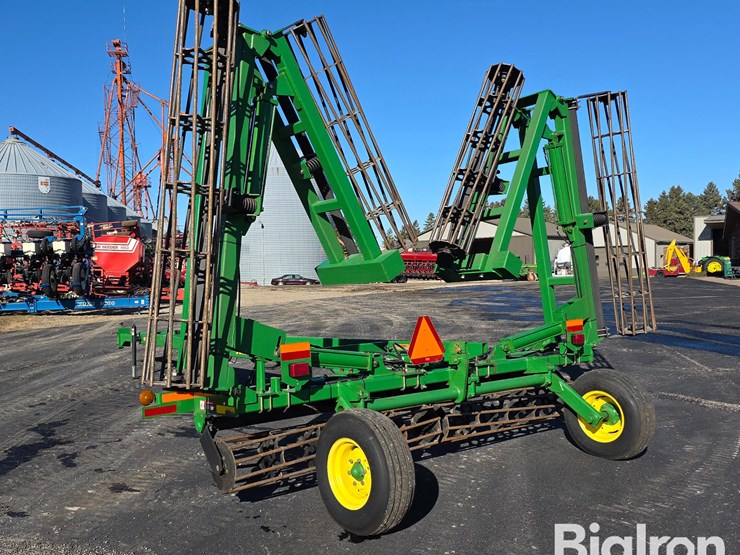 john-deere-200-image-7