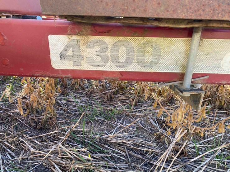 case-ih-4300-image-58