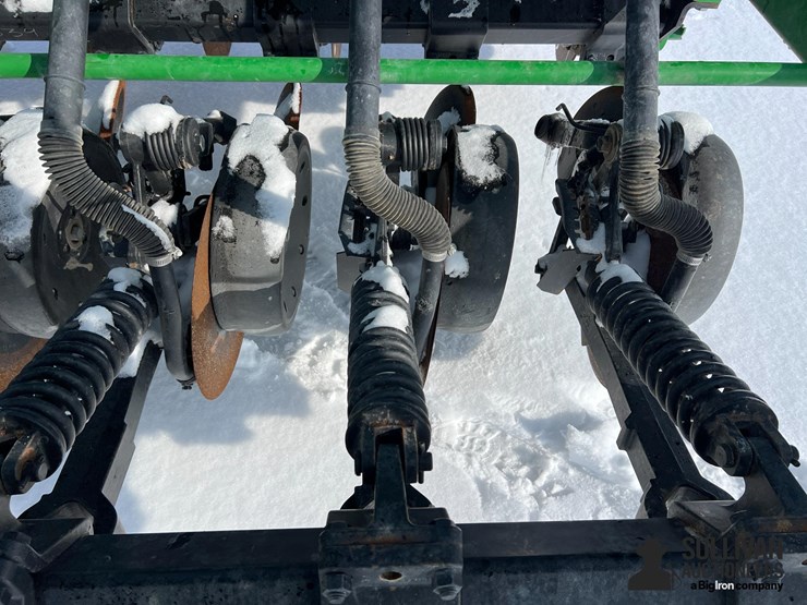 john-deere-1590-image-16