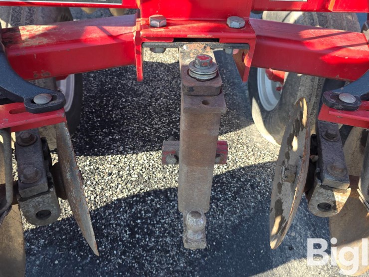 case-ih-3950-image-13