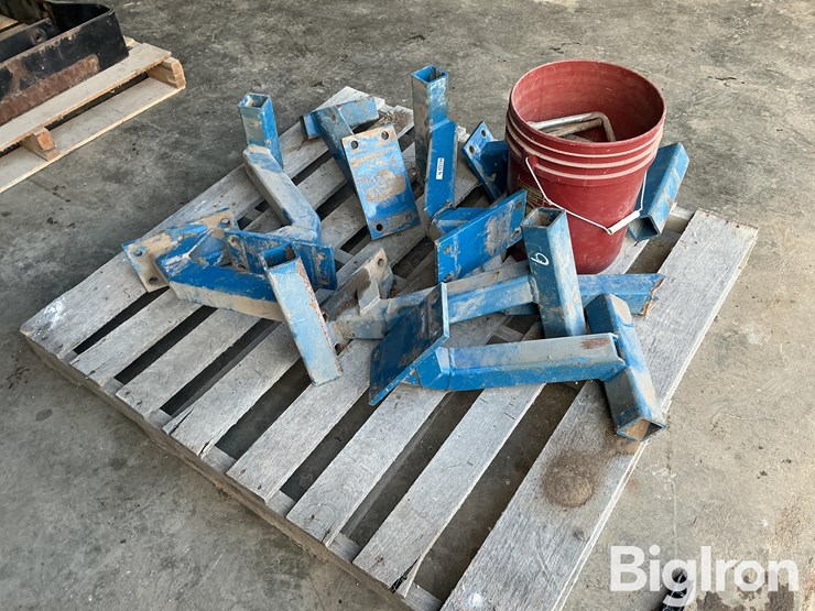 kinze-row-unit-mounts-image-7