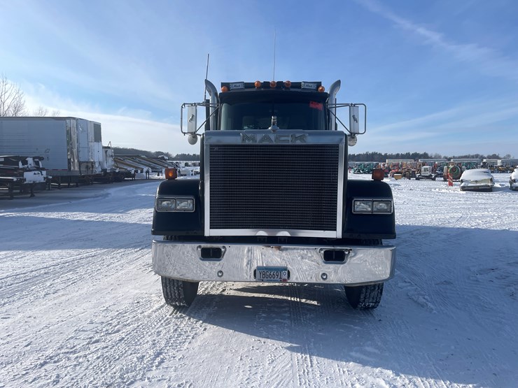 #1156-•-1987-mack-dump-truck-(has-mn-title)-image-8