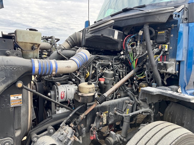 2016-kenworth-t680-image-15