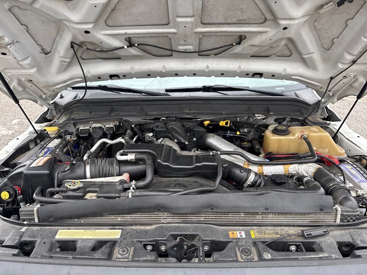 ford-f550-xl-image-16