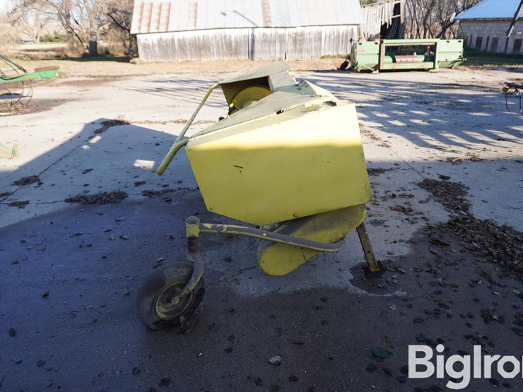 john-deere-7-image-8