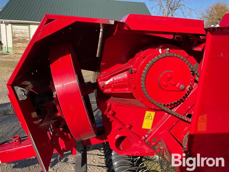 massey-ferguson-1840-image-11