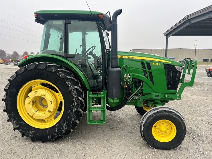 john-deere-6120e-image-23