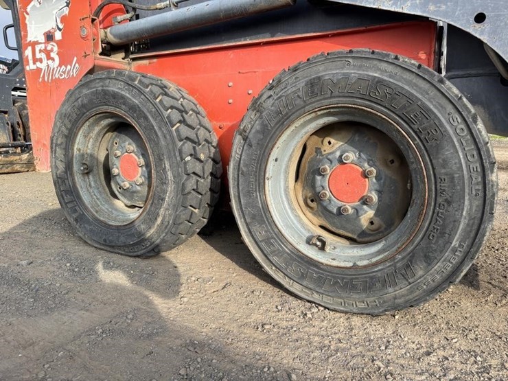 2003-thomas-t153-skid-steer-loader-image-17