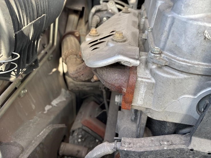 2020-toyota-8fg35u-image-35