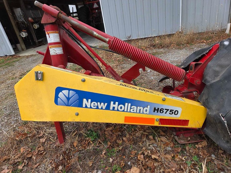new-holland-h6750-image-3