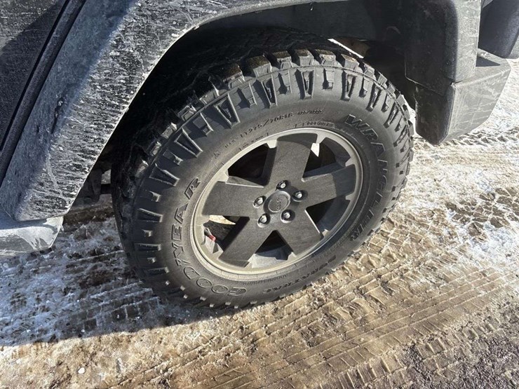 2012-jeep-wrangler-image-9