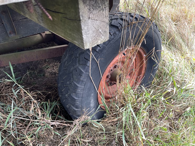 #210-•-16'-hay-rack-on-running-gear-(boyceville,-wi)-image-38