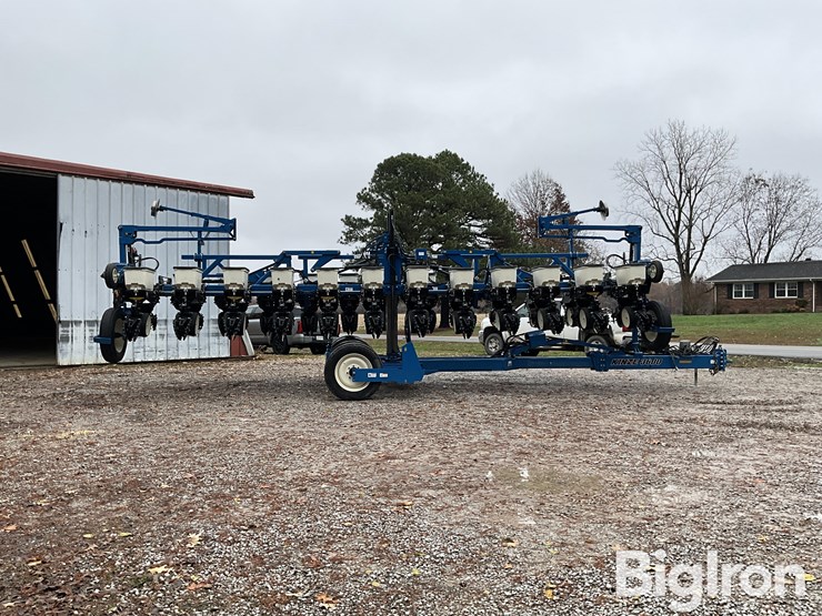 2012-kinze-3600-image-4
